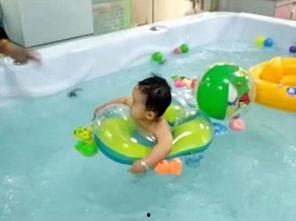 幼儿游泳视频